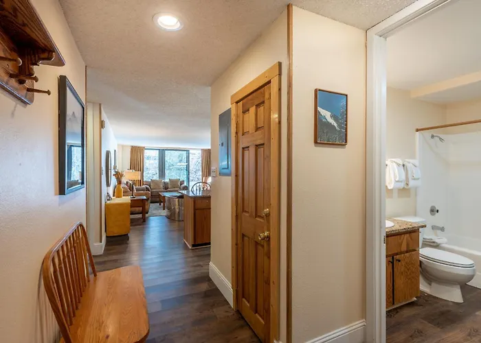 Holiday home Snowbridge Square 107